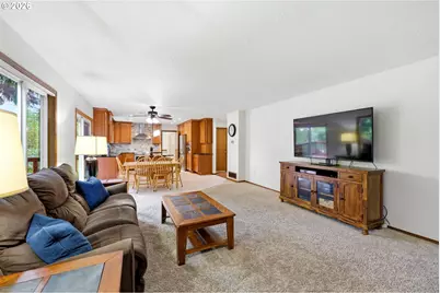 611 SE Lovrien Pl, Gresham, OR 97080 - Photo 15