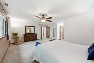611 SE Lovrien Pl, Gresham, OR 97080 - Photo 17