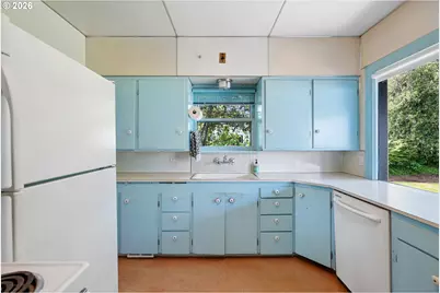 2105 SE Ochoco St, Portland, OR 97222 - Photo 23
