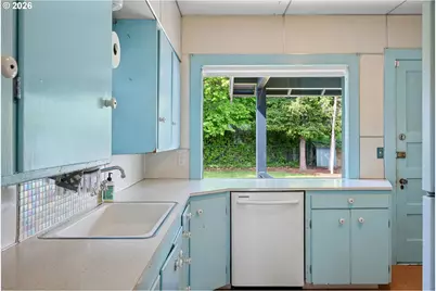 2105 SE Ochoco St, Portland, OR 97222 - Photo 21