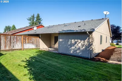 957 E Benjamin Ave, Cottage Grove, OR 97424 - Photo 15