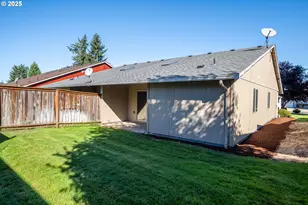 957 E Benjamin Ave, Cottage Grove, OR 97424 - Photo 15