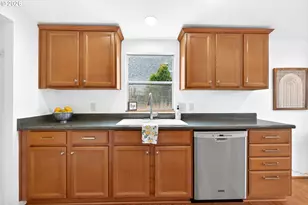 110 S Harrison St, Newberg, OR 97132 - Photo 13