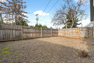 110 S Harrison St, Newberg, OR 97132 - Photo 37