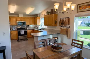 3220 Crescent Ave, Eugene, OR 97408 - Photo 11
