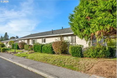 16045 SW Queen Victoria Pl, King City, OR 97224 - Photo 31