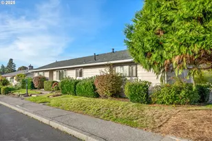 16045 SW Queen Victoria Pl, King City, OR 97224 - Photo 31