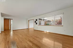 16045 SW Queen Victoria Pl, King City, OR 97224 - Photo 5