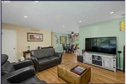 1137 SE 224th Ave, Gresham, OR 97030 - Photo 5