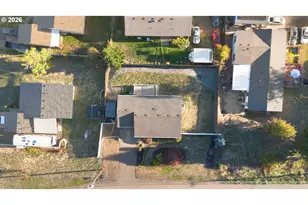 630 W Sixth Ave, Sutherlin, OR 97479 - Photo 31