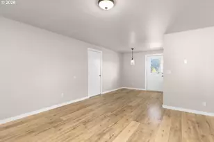 630 W Sixth Ave, Sutherlin, OR 97479 - Photo 5