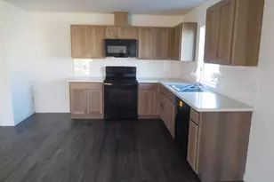 1044 NE Emerald Dr, Hermiston, OR 97838 - Photo 9