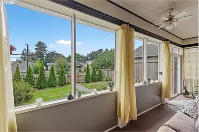 1475 Sherman Ave, North Bend, OR 97459 - Photo 9