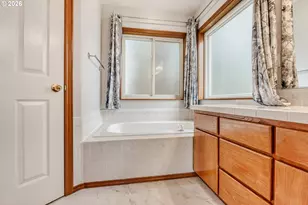 17441 Wake Robin Cir, Oregon City, OR 97045 - Photo 19