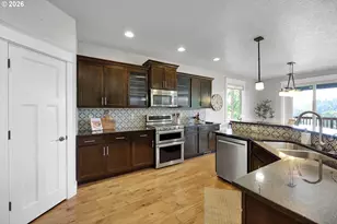 3510 Vista Heights Ln, Eugene, OR 97405 - Photo 9
