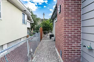 1325 Court Ave, Baker City, OR 97814 - Photo 21