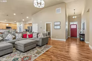 119 Duniway Ct SE, Salem, OR 97306 - Photo 5