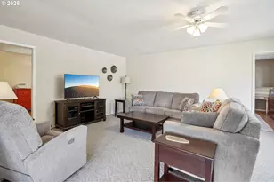 710 11th St, Oregon City, OR 97045 - Photo 9