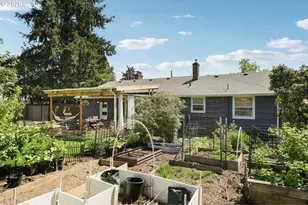 12335 SE Salmon St, Portland, OR 97233 - Photo 29