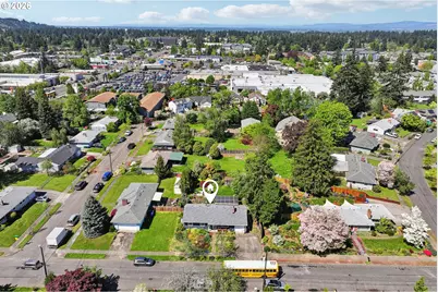 12335 SE Salmon St, Portland, OR 97233 - Photo 41