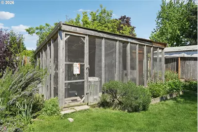 12335 SE Salmon St, Portland, OR 97233 - Photo 31