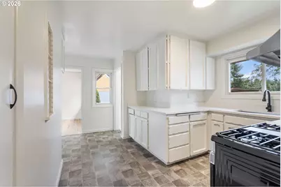 4407 NE Valley View Ln, Vancouver, WA 98663 - Photo 11
