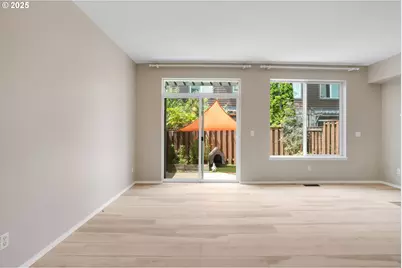 913 SE Handel Pl, Hillsboro, OR 97123 - Photo 5