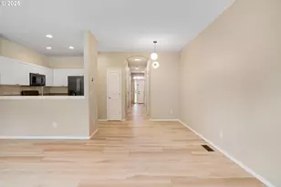 913 SE Handel Pl, Hillsboro, OR 97123 - Photo 9