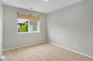 913 SE Handel Pl, Hillsboro, OR 97123 - Photo 17