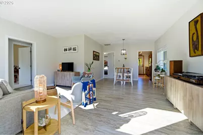 915 SE Zee Ct, McMinnville, OR 97128 - Photo 7