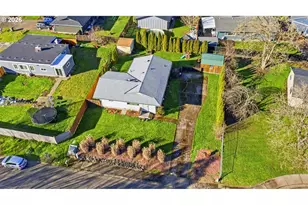 915 SE Zee Ct, McMinnville, OR 97128 - Photo 35