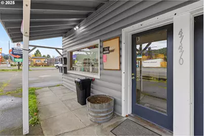 47470 Highway 58, Oakridge, OR 97463 - Photo 9