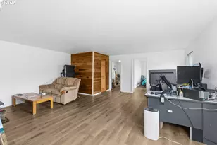 47470 Hwy 58, Oakridge, OR 97463 - Photo 35