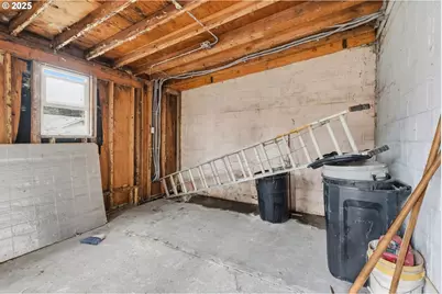 47470 Highway 58, Oakridge, OR 97463 - Photo 43