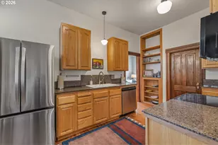 5608 NE Cleveland Ave, Portland, OR 97211 - Photo 17