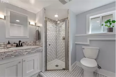5608 NE Cleveland Ave, Portland, OR 97211 - Photo 37