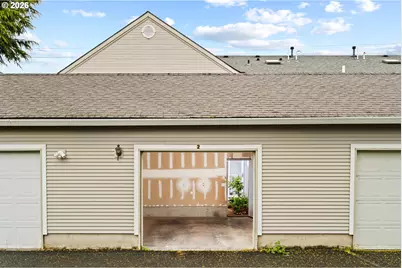14134 E Burnside St #2, Portland, OR 97233 - Photo 33