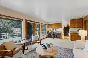 847 Fairway View Dr, Eugene, OR 97401 - Photo 9