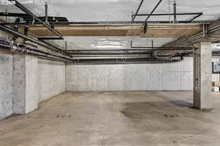 121 SW Gibbs St, Portland, OR 97239 - Photo 39