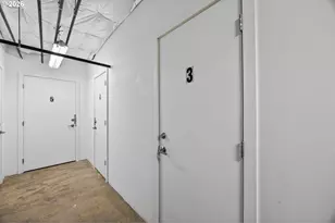 121 SW Gibbs St, Portland, OR 97239 - Photo 41