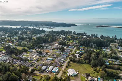 63782 Wallace Rd, Coos Bay, OR 97420 - Photo 25