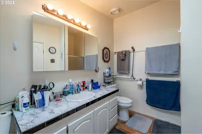 63782 Wallace Rd, Coos Bay, OR 97420 - Photo 17