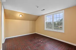 9311/9315 SE Grant St, Portland, OR 97216 - Photo 13