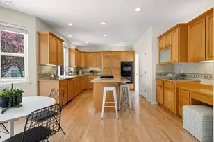 4556 NW Oakpoint Way, Portland, OR 97229 - Photo 9