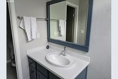 22222 SW Mandan Dr, Tualatin, OR 97062 - Photo 9