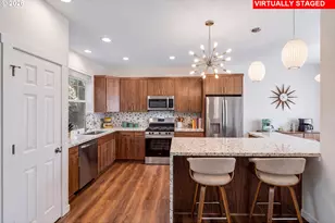 241 SW 105th Terrace, Portland, OR 97225 - Photo 15