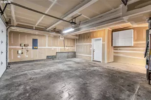 241 SW 105th Terrace, Portland, OR 97225 - Photo 21