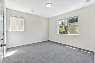 241 SW 105th Terrace, Portland, OR 97225 - Photo 17