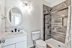 241 SW 105th Terrace, Portland, OR 97225 - Photo 17