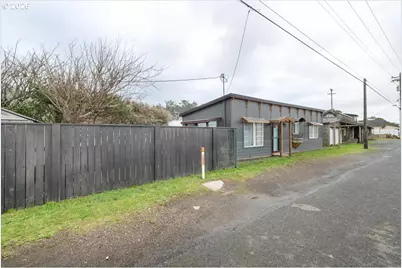 1940 Highway 101, Rockaway Beach, OR 97136 - Photo 19